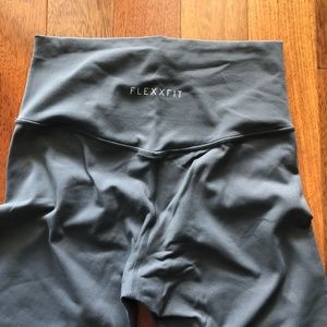 Flexxfit Luxe Leggings Steel Grey
